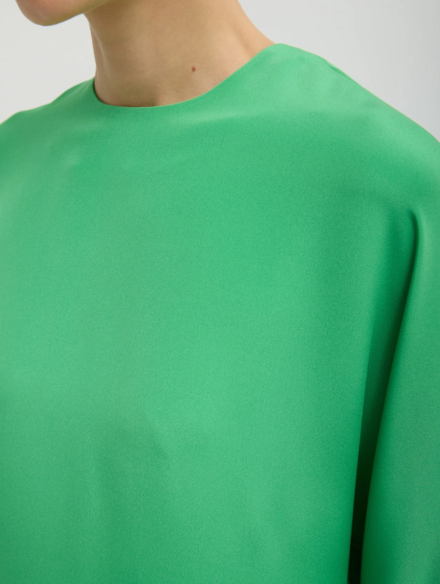 4 Ply Silk Long Sleeve Cocoon Dress in Green - Image 4