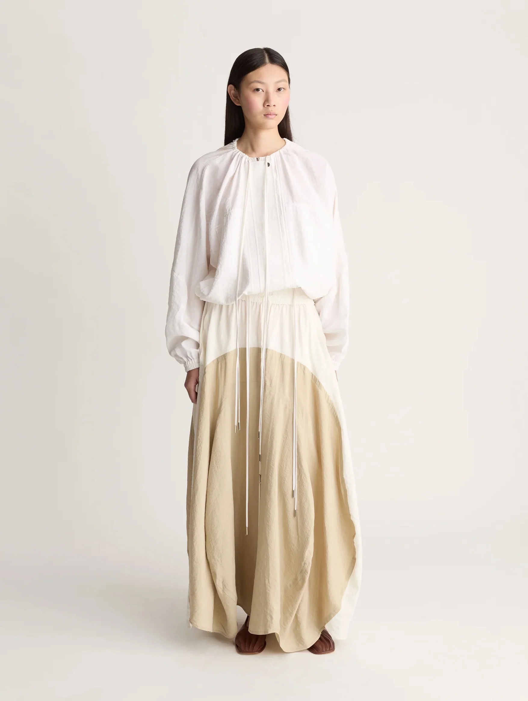 Alexia Skirt in Sand