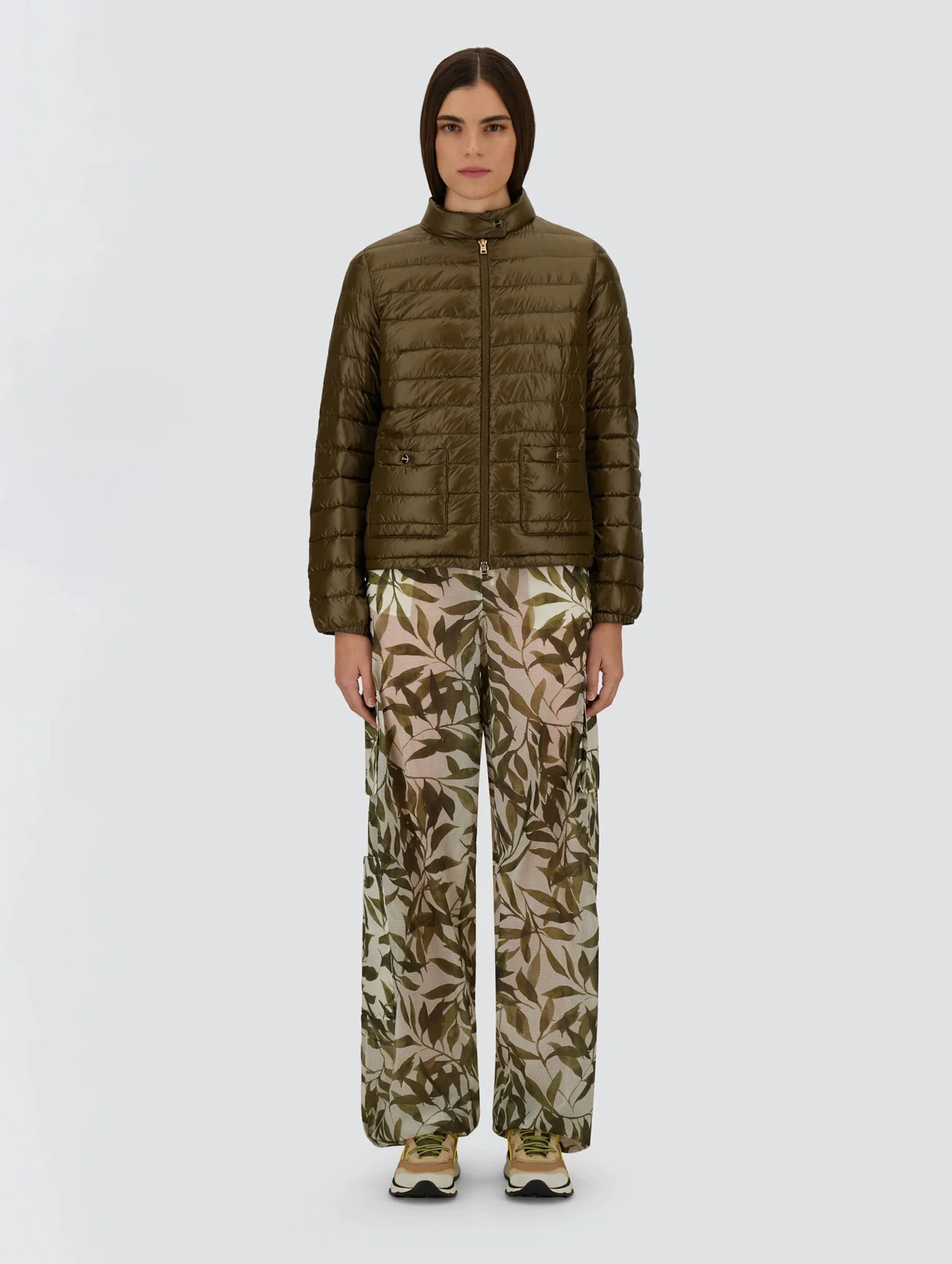 Bomber Jacker in Nylon Ultralight in Military Green - Image 2