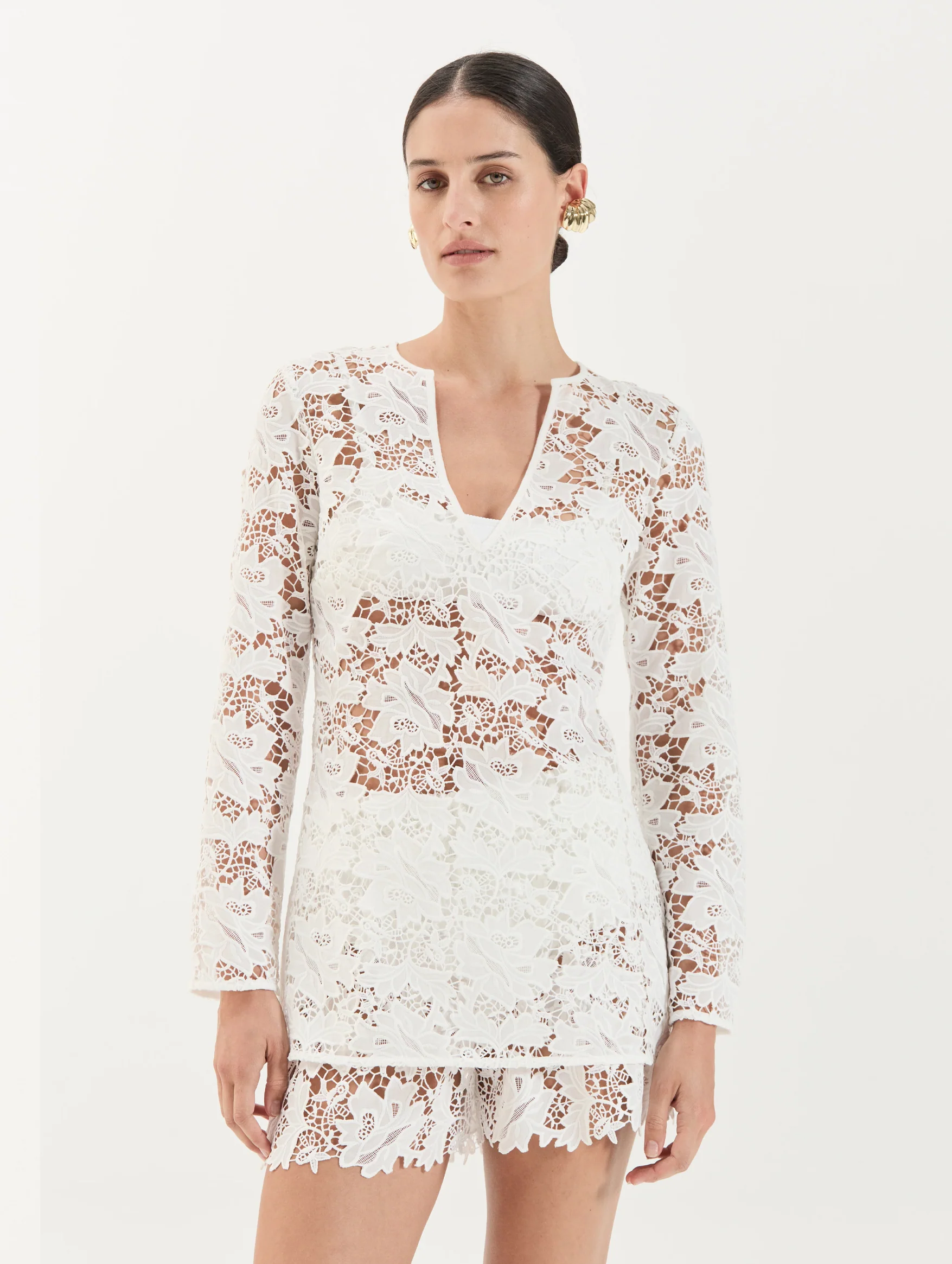 Bonnie Short in Crochet Lace - Image 3