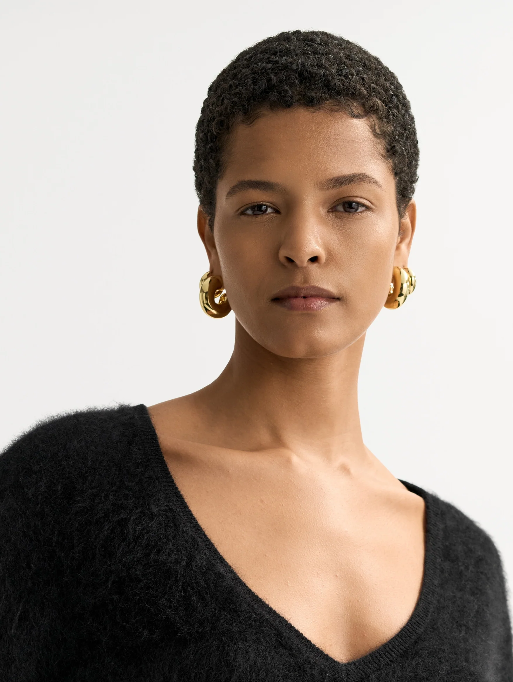 Brushed Cashmere V Neck T-shirt in Black - Image 4