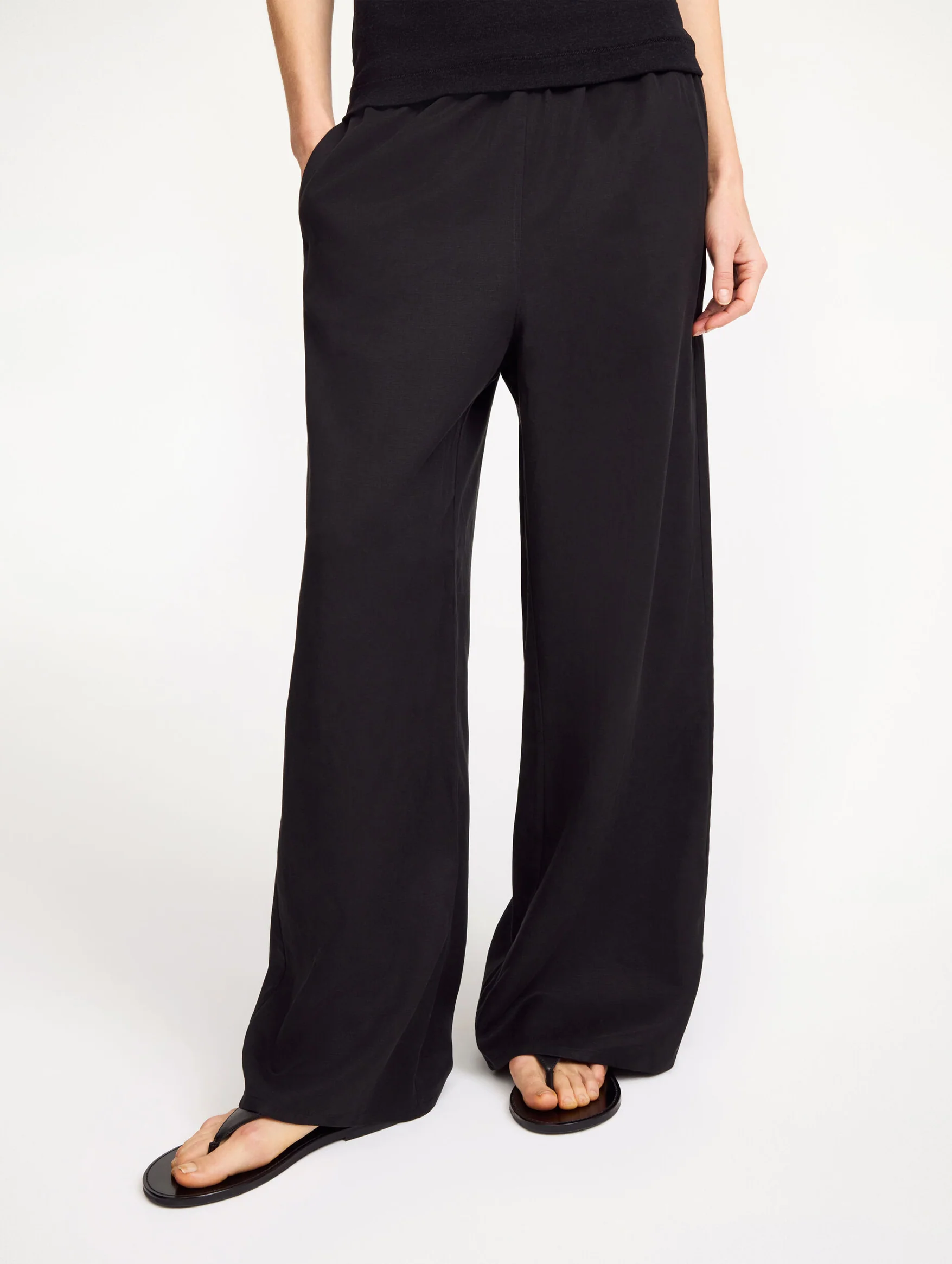 Cabello Trousers in Black - Image 4