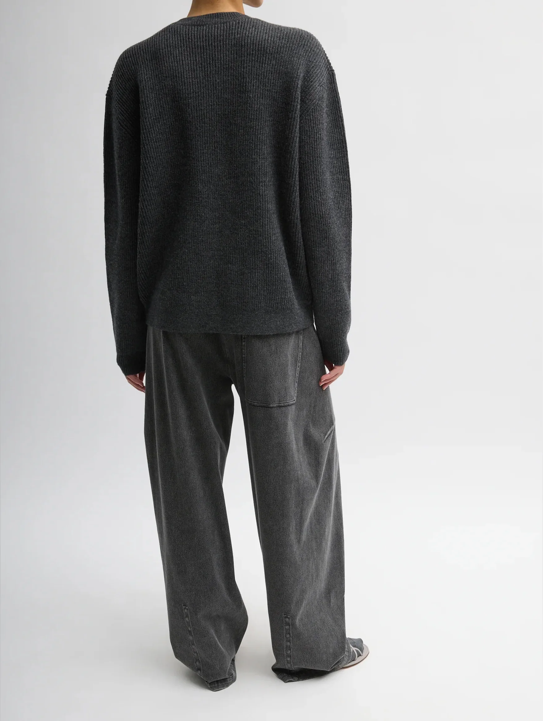 Cardigan Stitch Spilt Front Crewneck Easy Pullover in Heather Grey - Image 3
