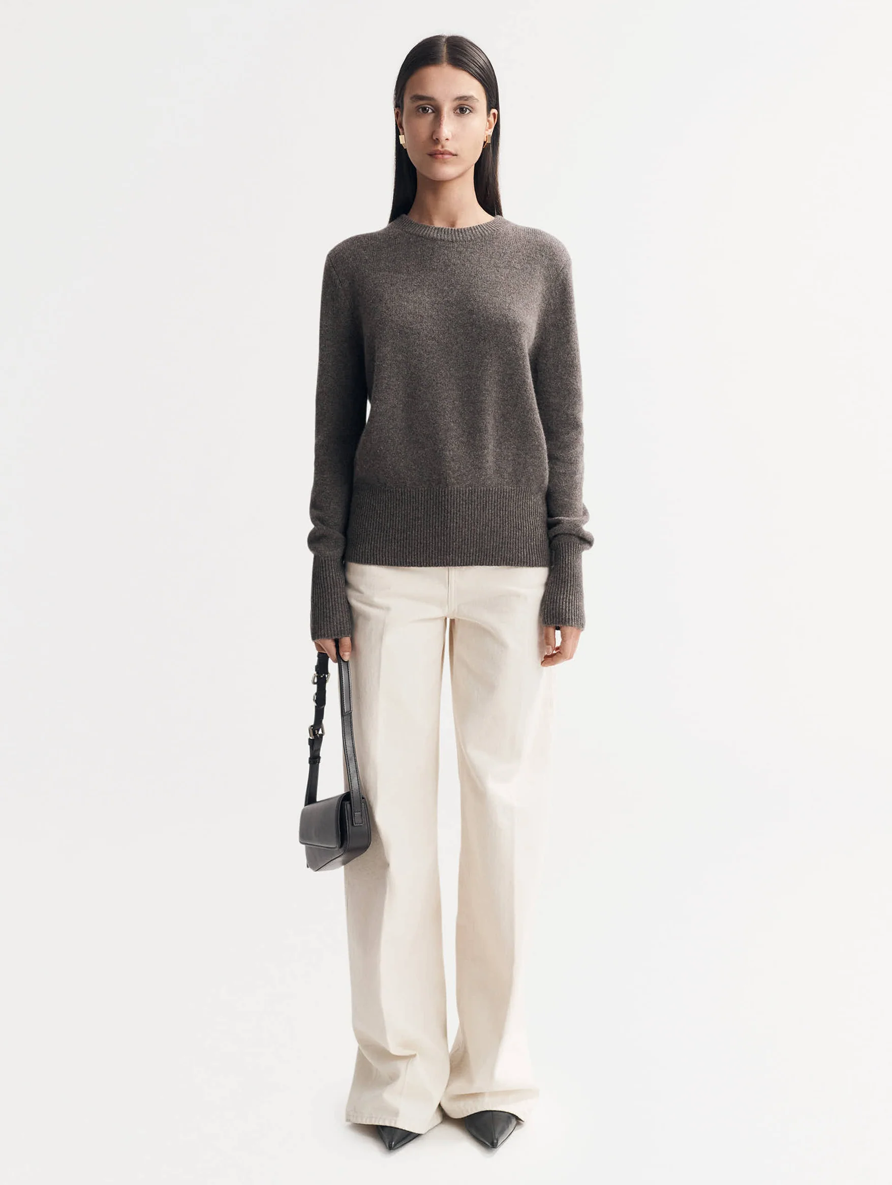 Classic Cashmere Crewneck in Wood - Image 3