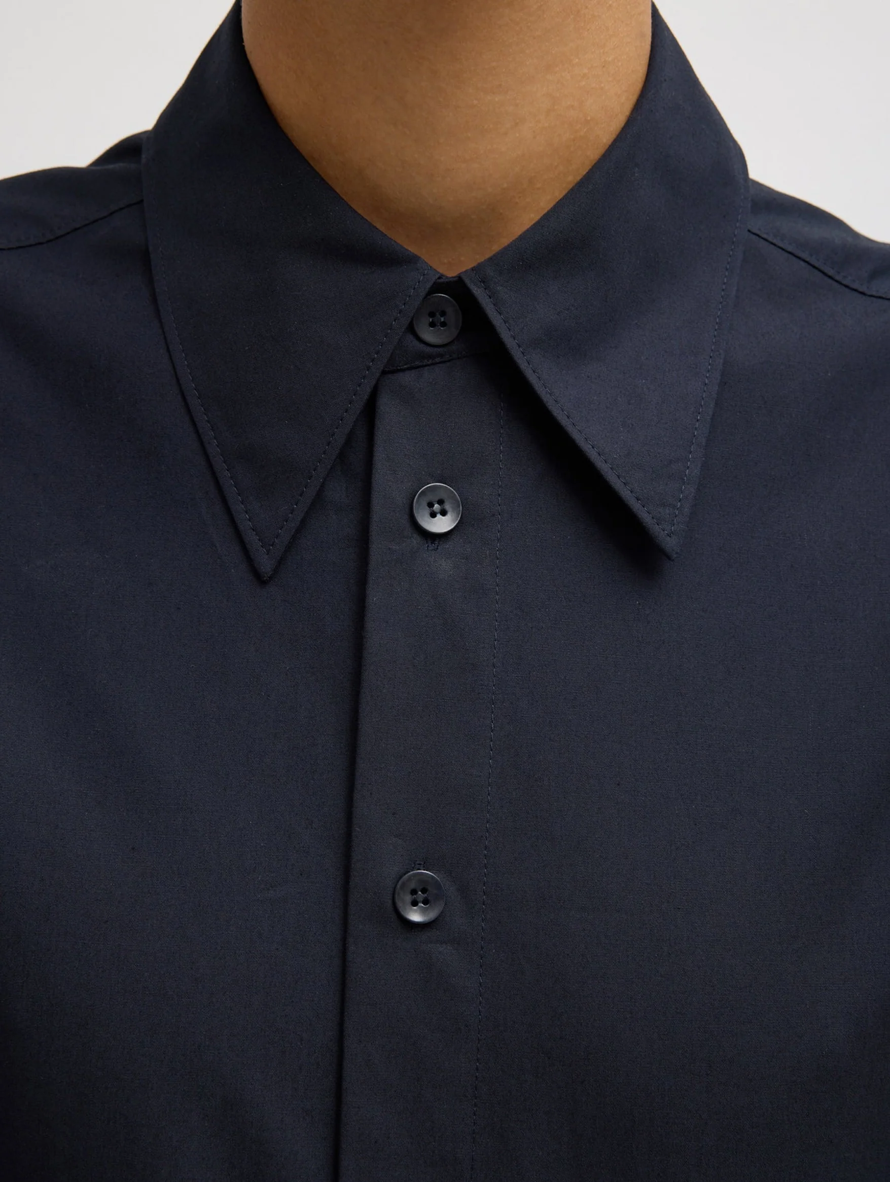 Compact Eco Poplin Hinged Shirt in Navy - Image 4