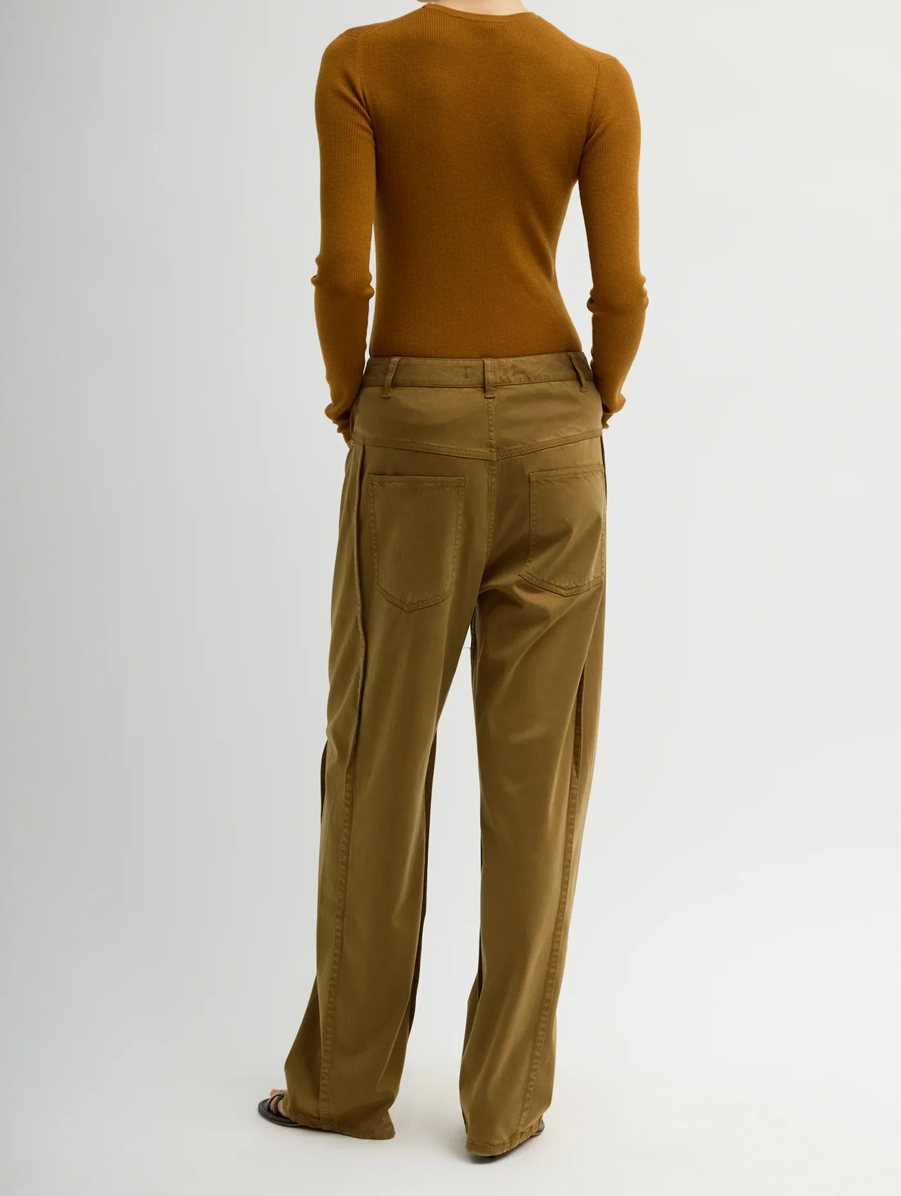 Garment Dyed Stretch Twill Regular Tuck Pant in Dark Tan - Image 3