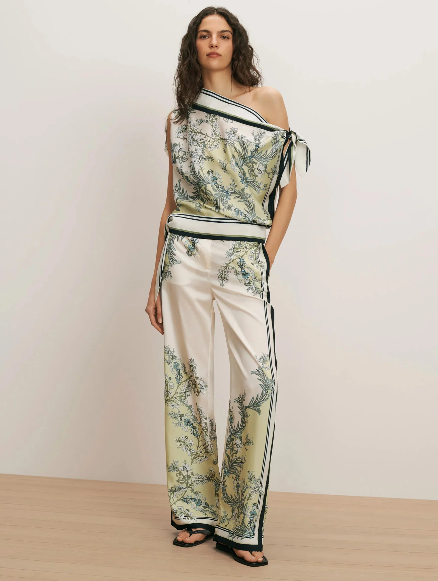 Grigore Wide-Leg Pant in Light Pistachio Multi - Image 5