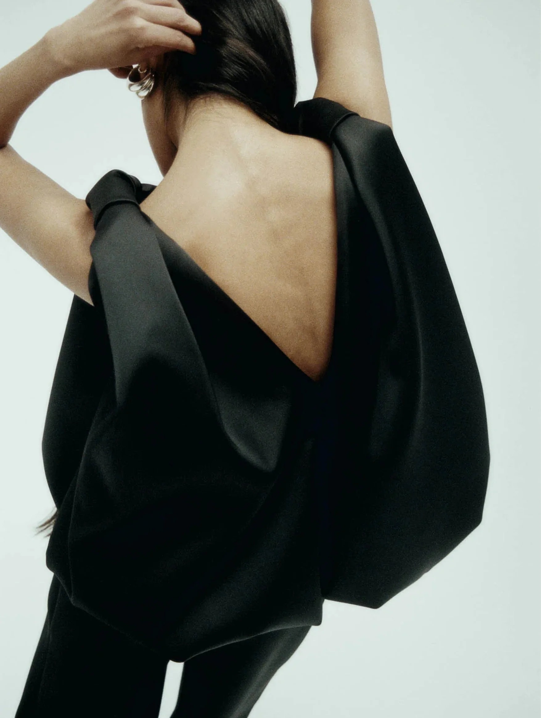 Knot Top in Black - Image 4