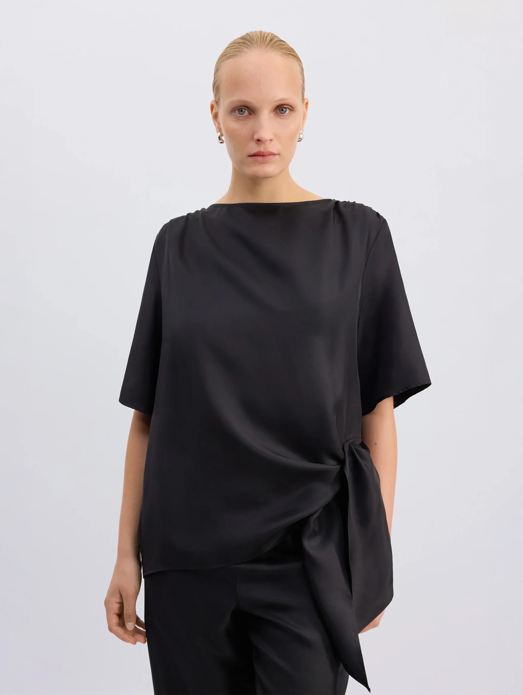 Mano Knotted Blouse in Black - Image 4