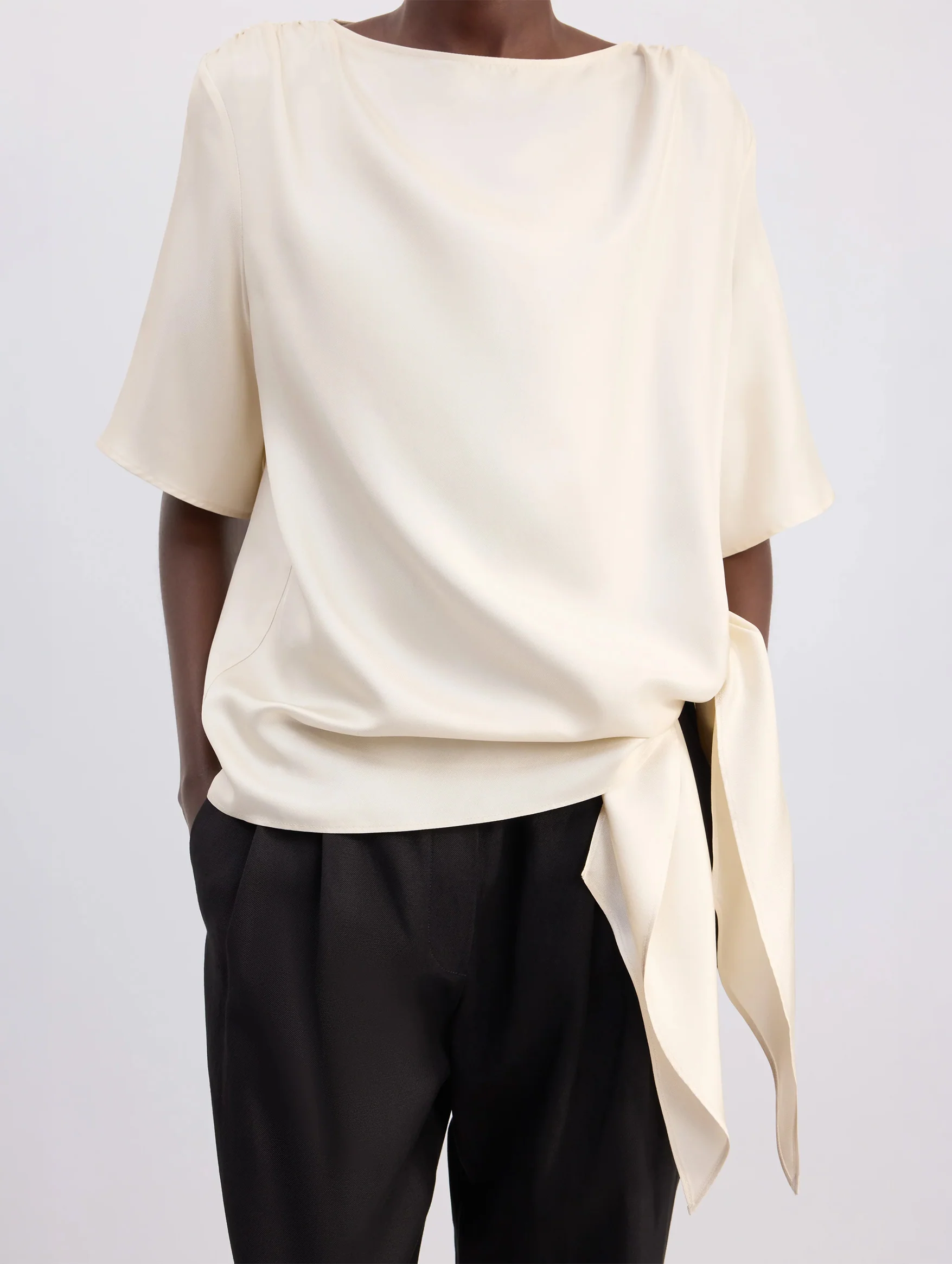 Mano Knotted Blouse in White - Image 4