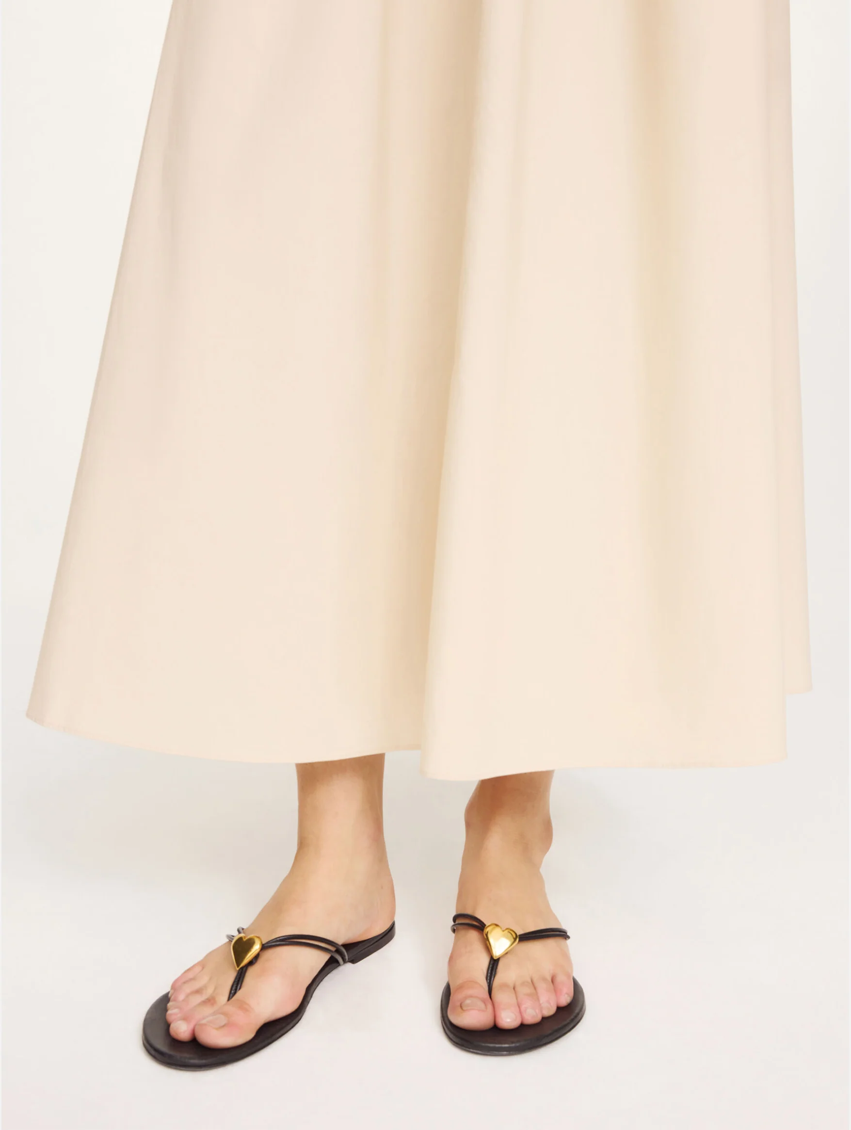 Natta Heart Leather Sandals in Black - Image 2