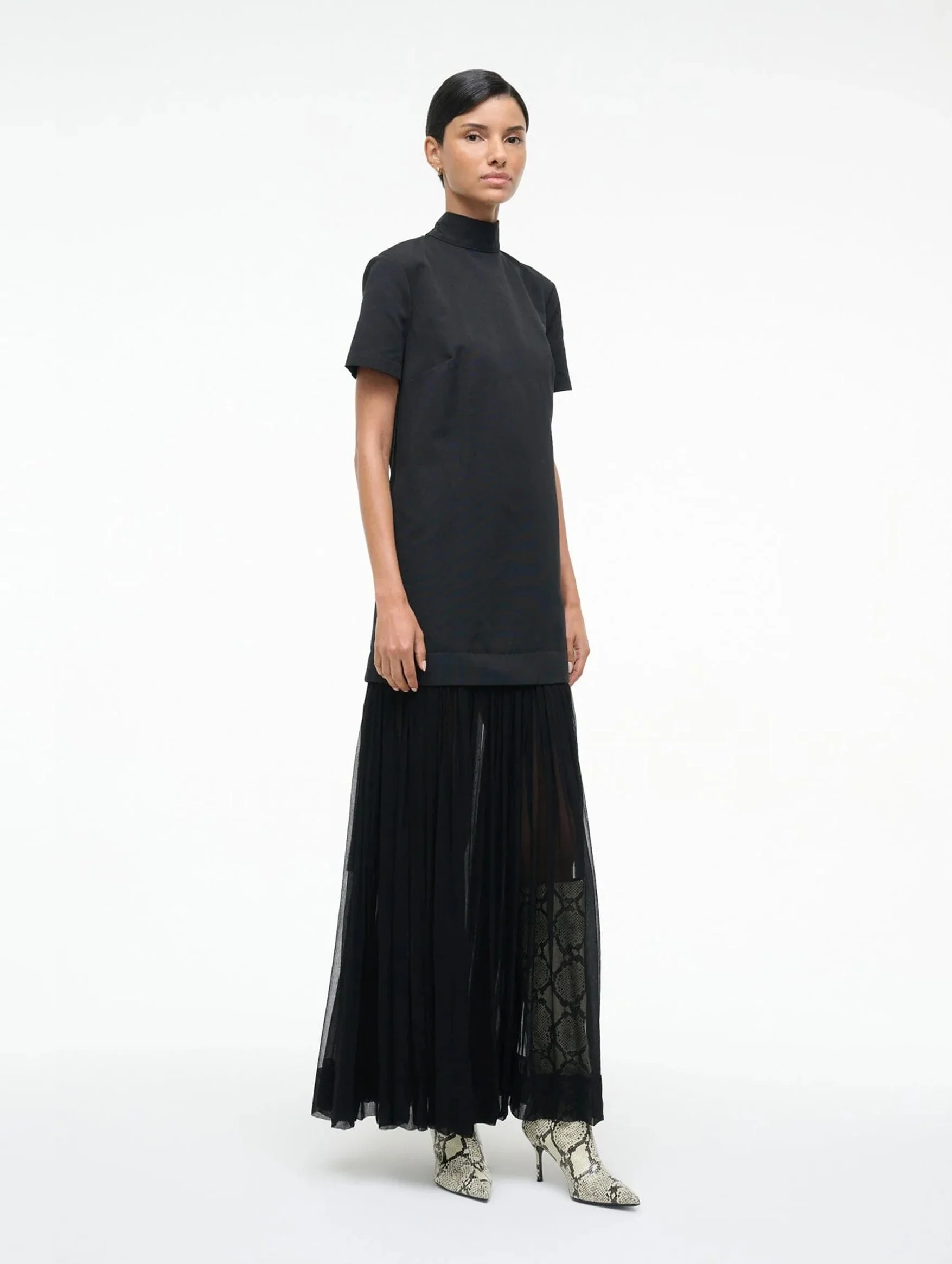 Pia Dress in Black - Image 3