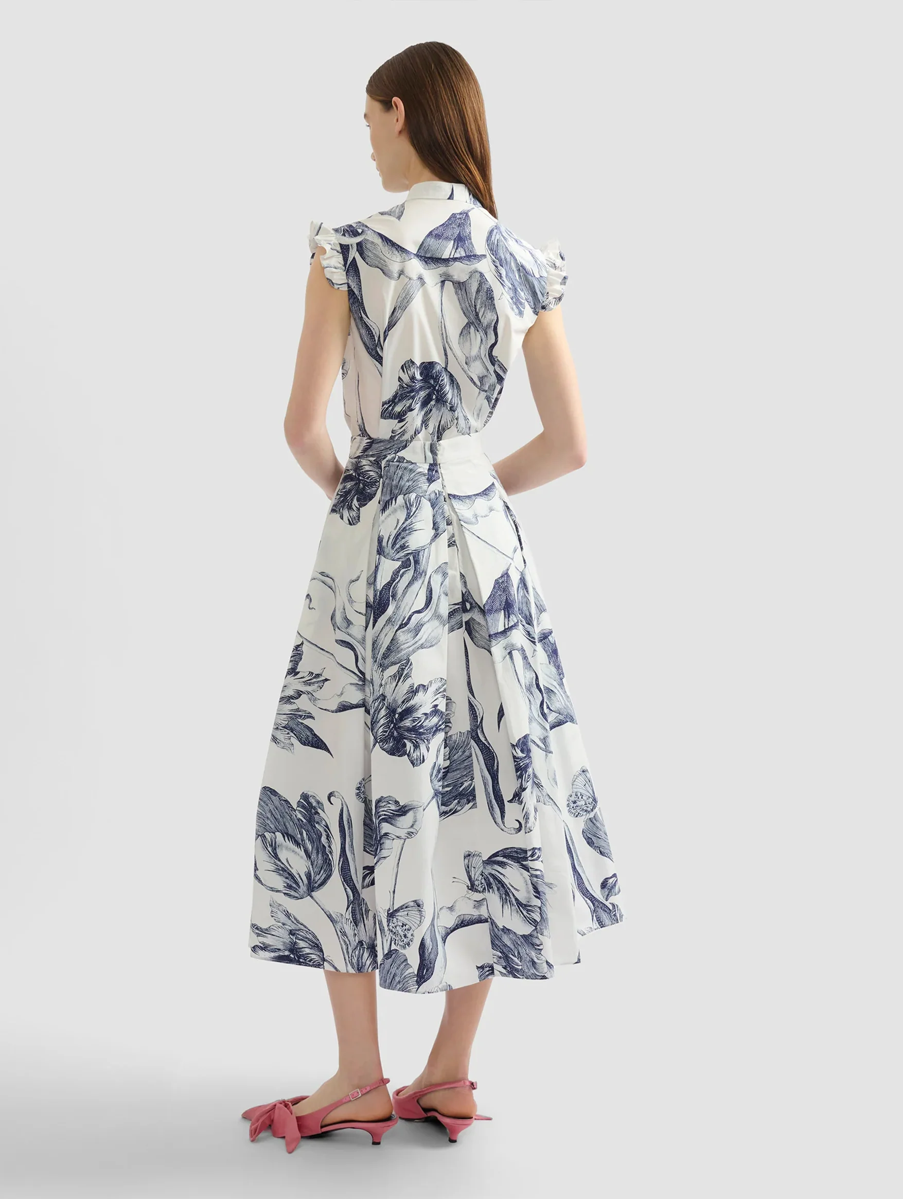 Pleated Midi Skirt in Botanical Engraving Ivory - Image 5