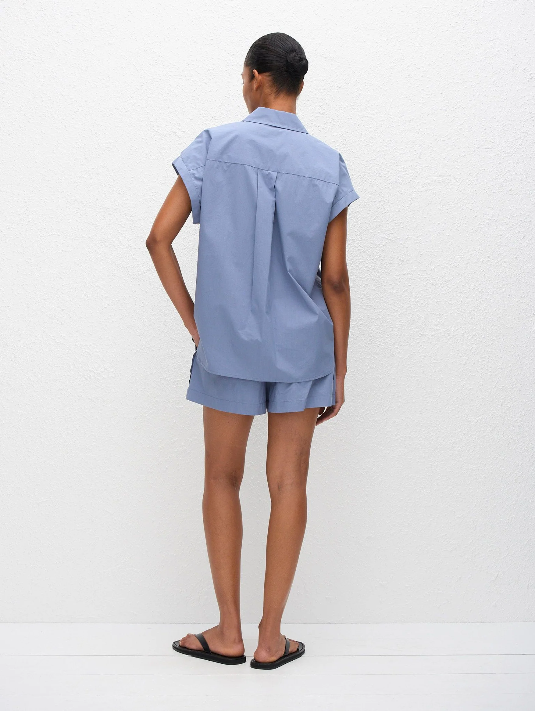 Relaxed Sleeveless Shirt in Steel - Image 5