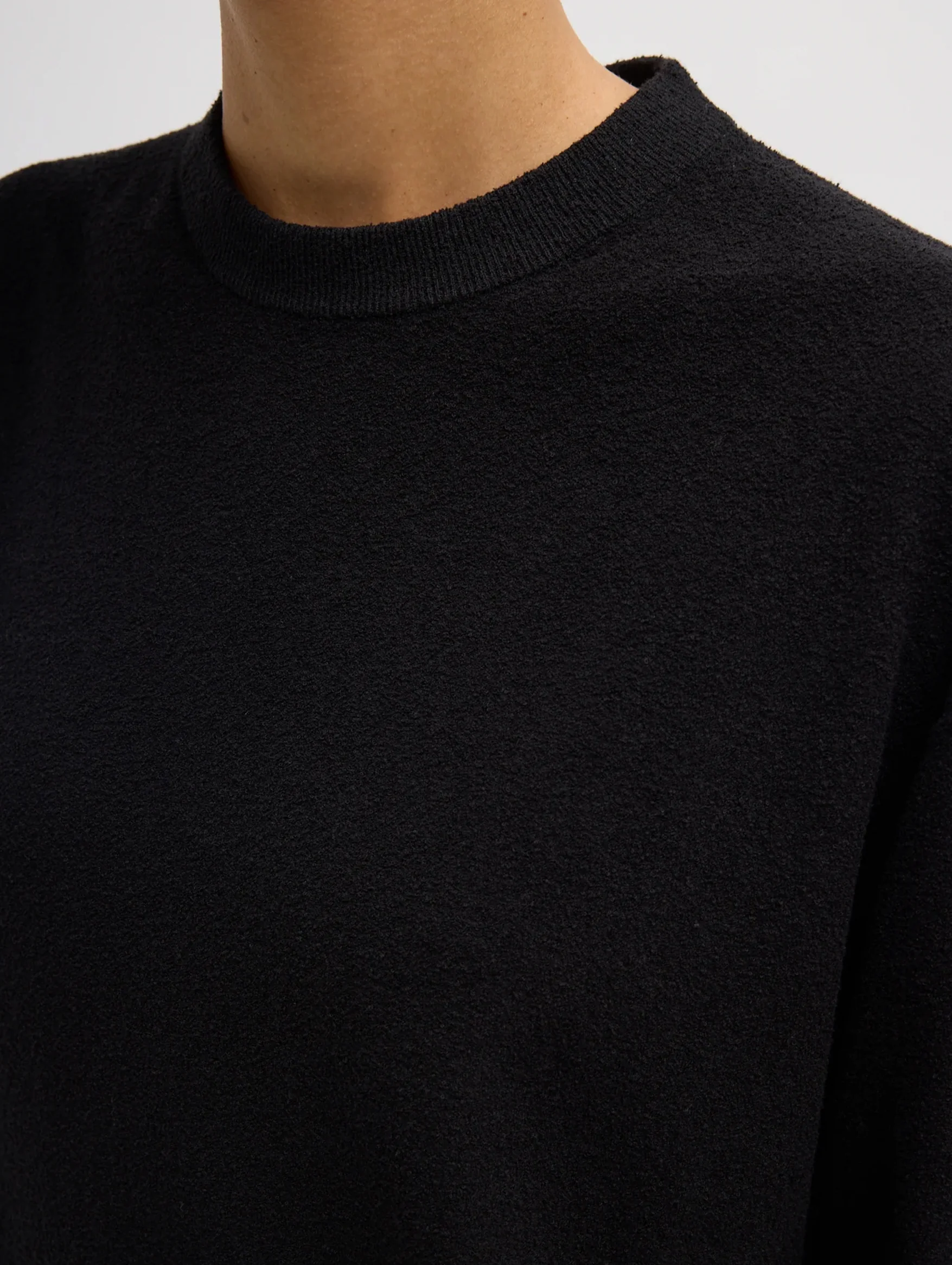 Sable Oversized Easy T in Black - Image 4