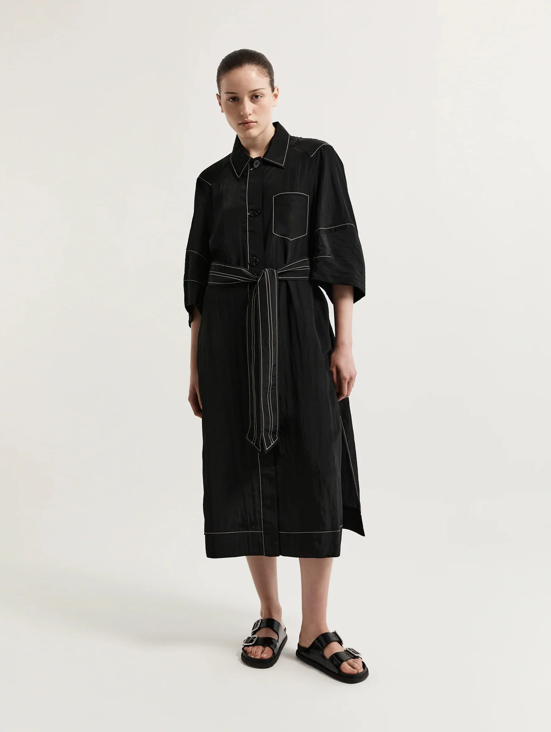 Sandy SS Dress in Black - Image 2