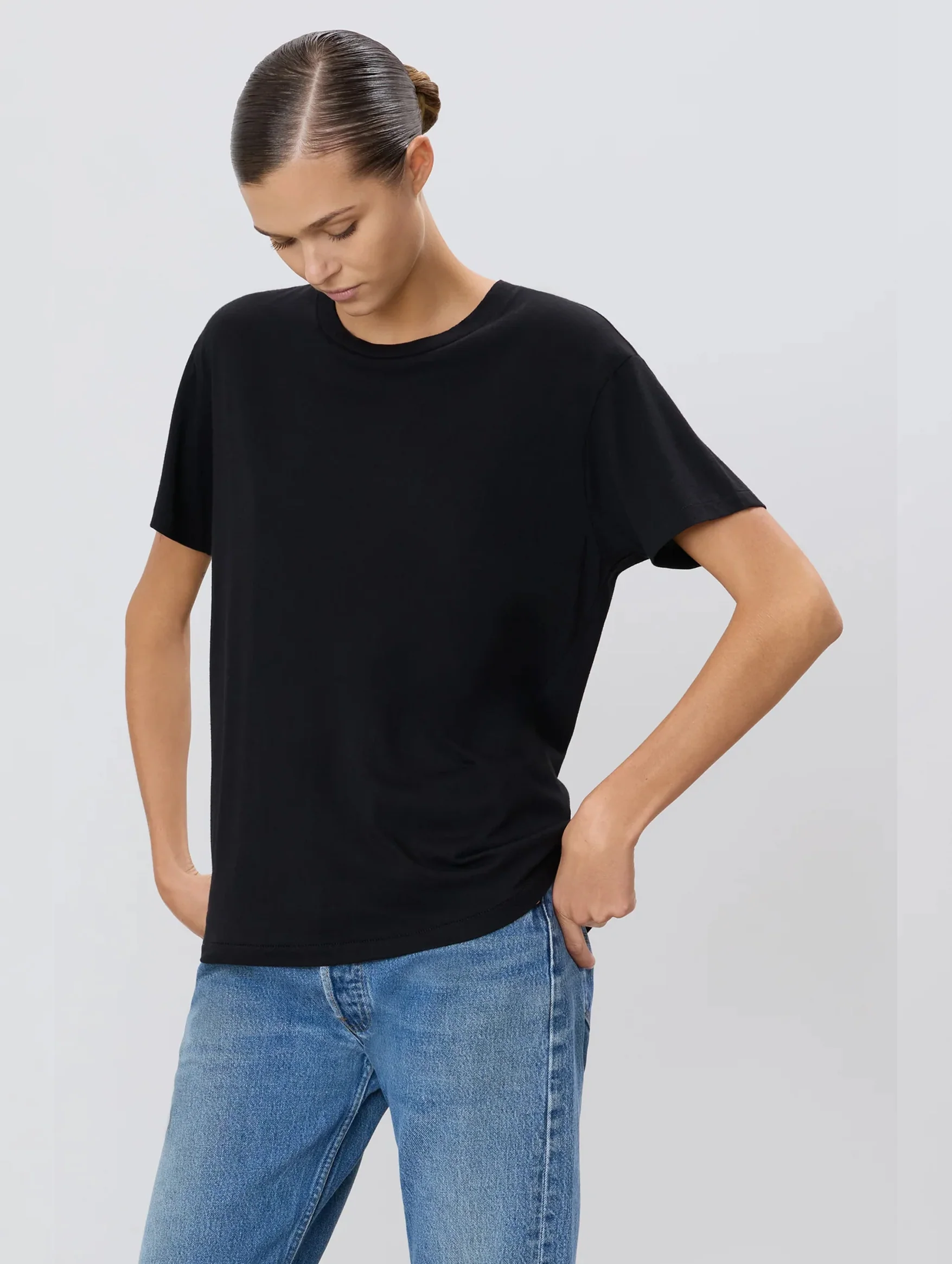 Short Sleeve Boyfriend T-Shirt in Black - Image 3
