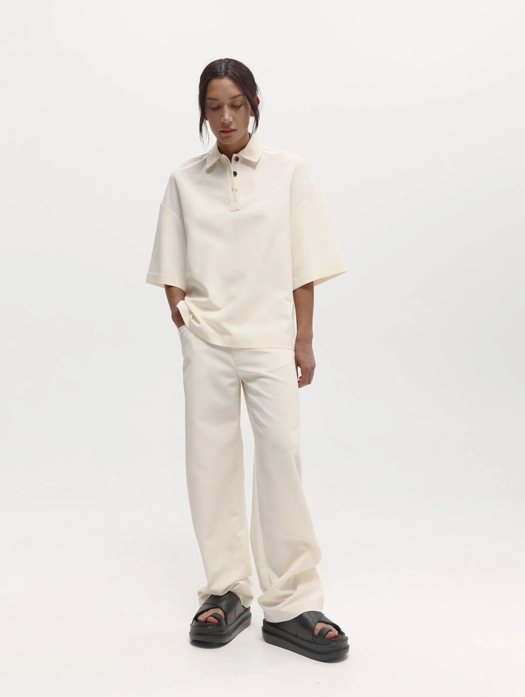 Short Sleeve Orwell Polo in Cream - Image 2