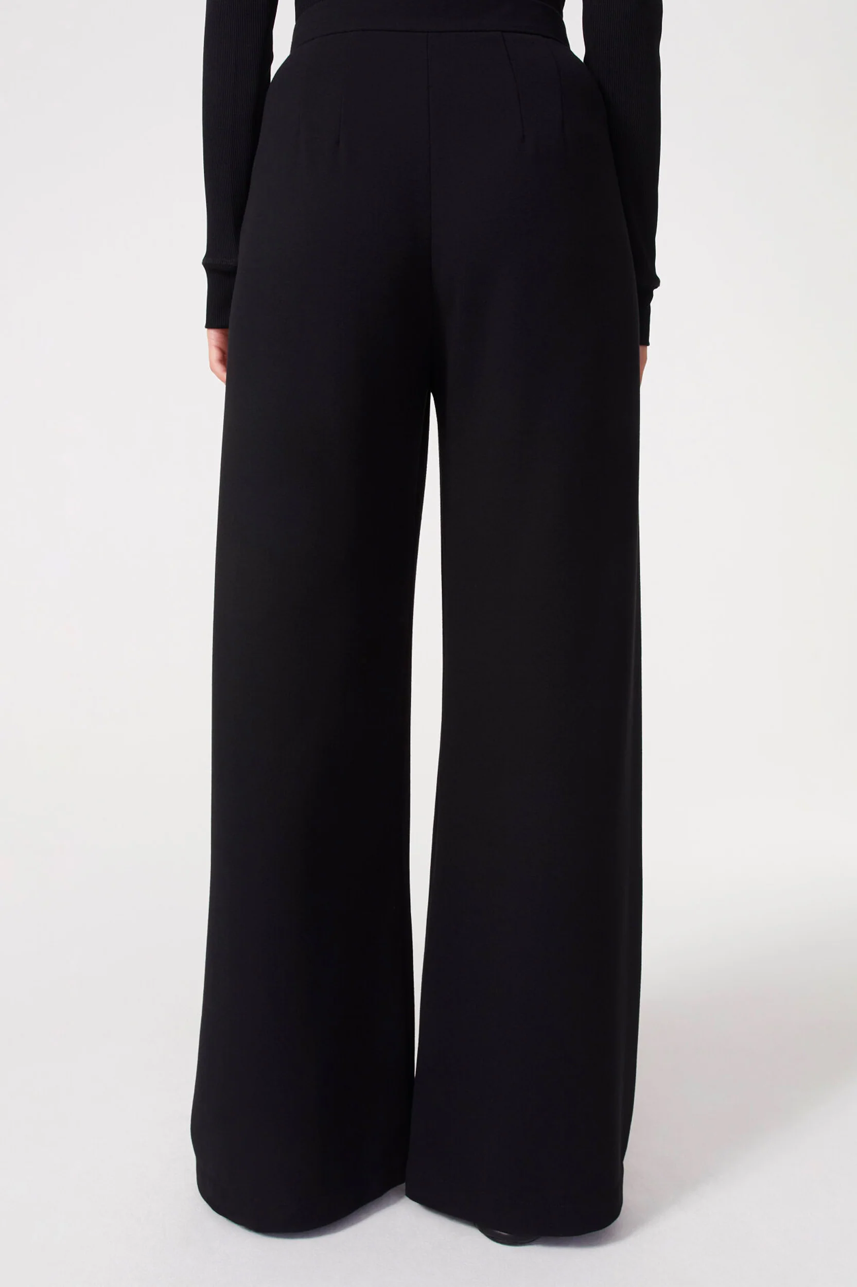 Sini Pant in Black - Image 3
