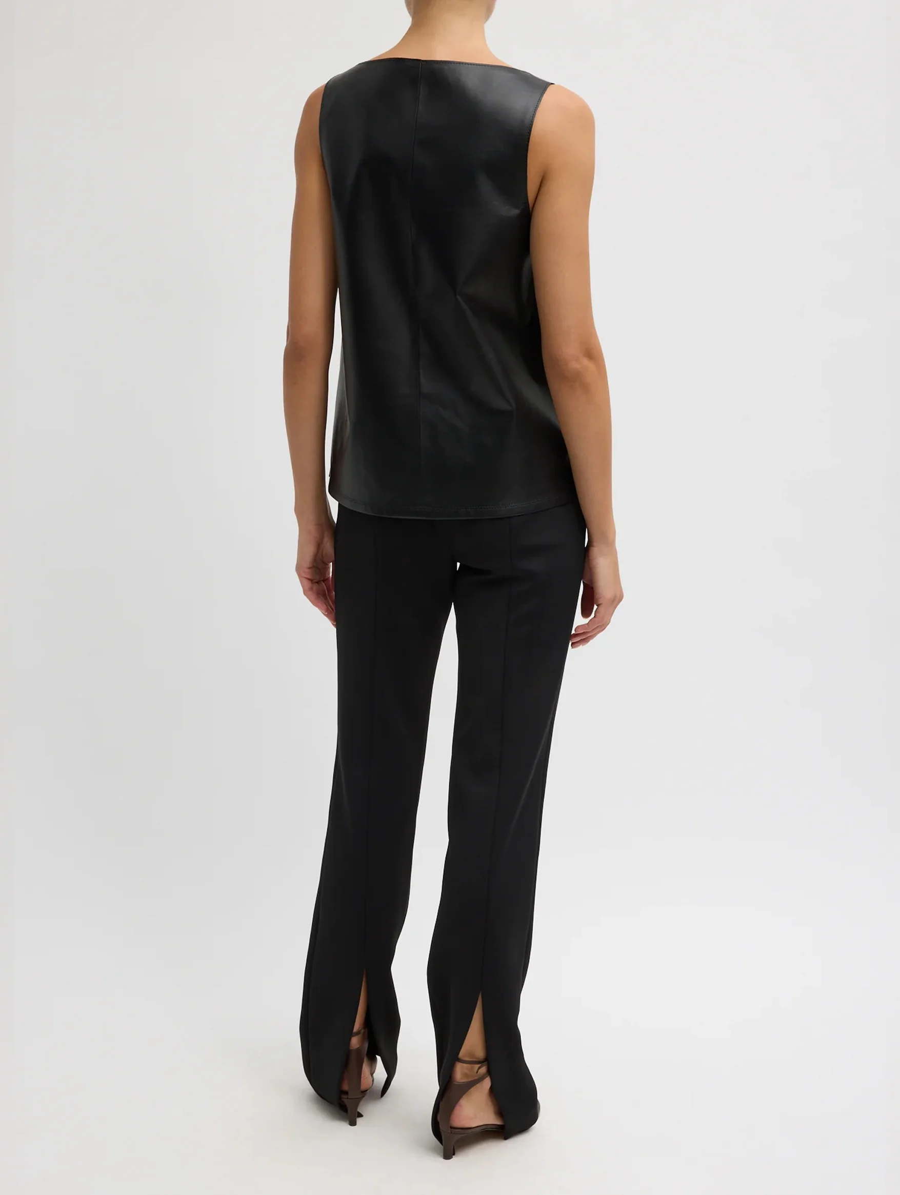 Spring Bonded Twill Elfie Regular Trouser in Black - Image 3