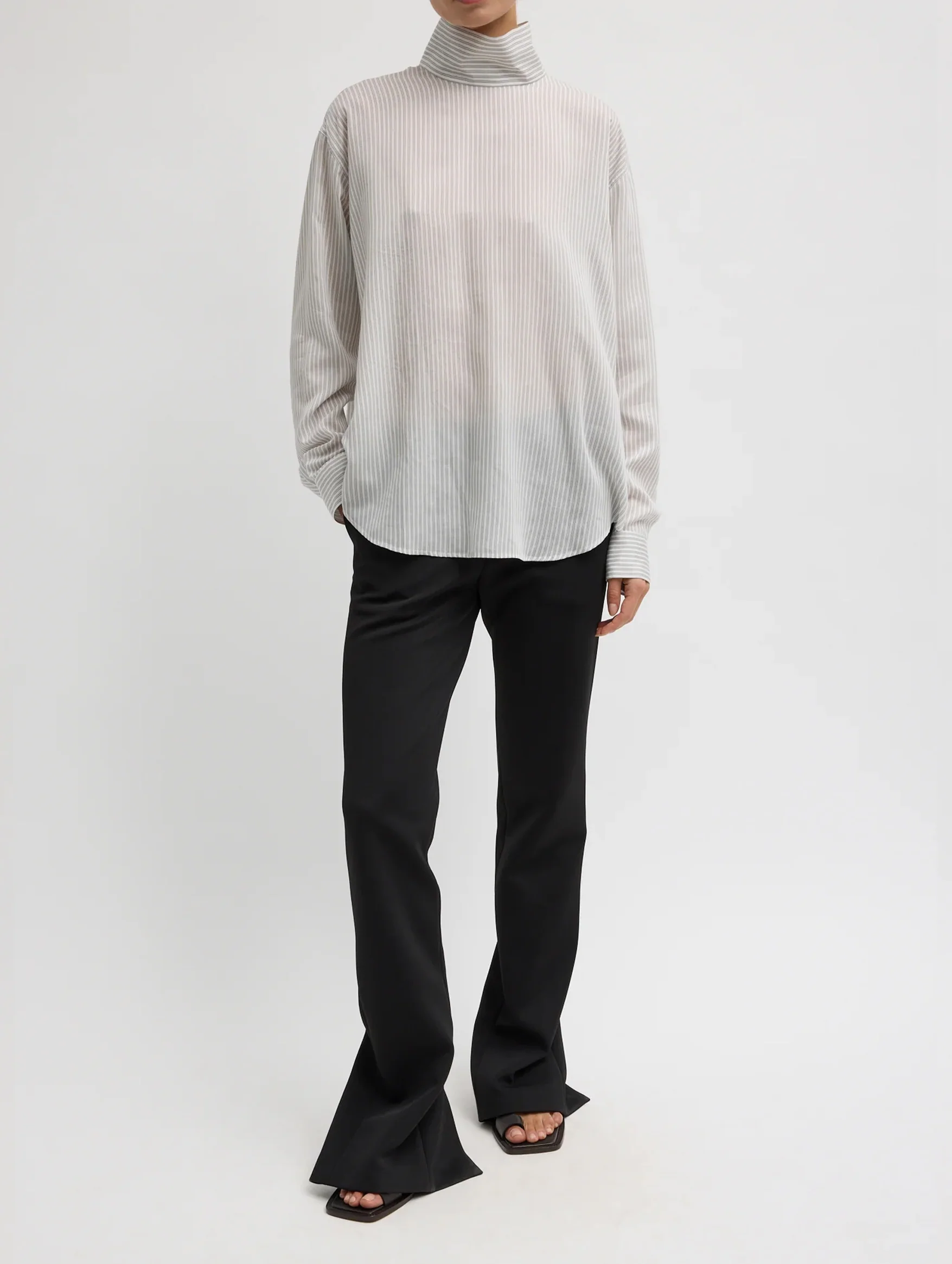 Spring Bonded Twill Elfie Short Trouser in Black - Image 4