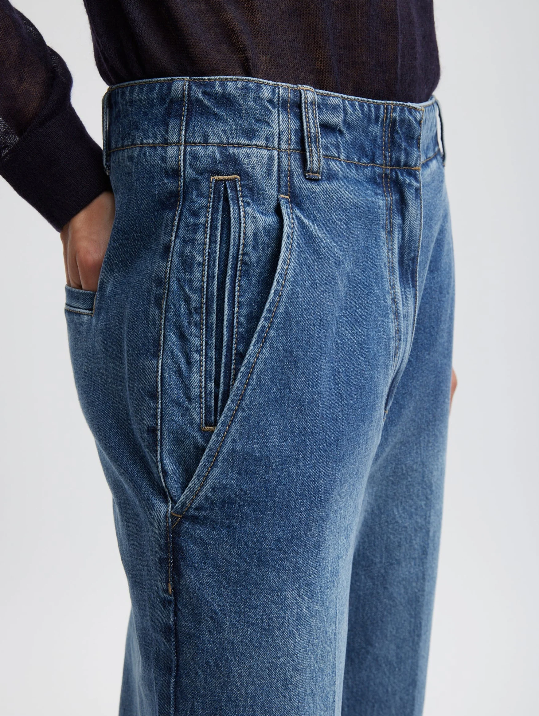 Spring Denim Short Barry Jean in Classic Blue - Image 2