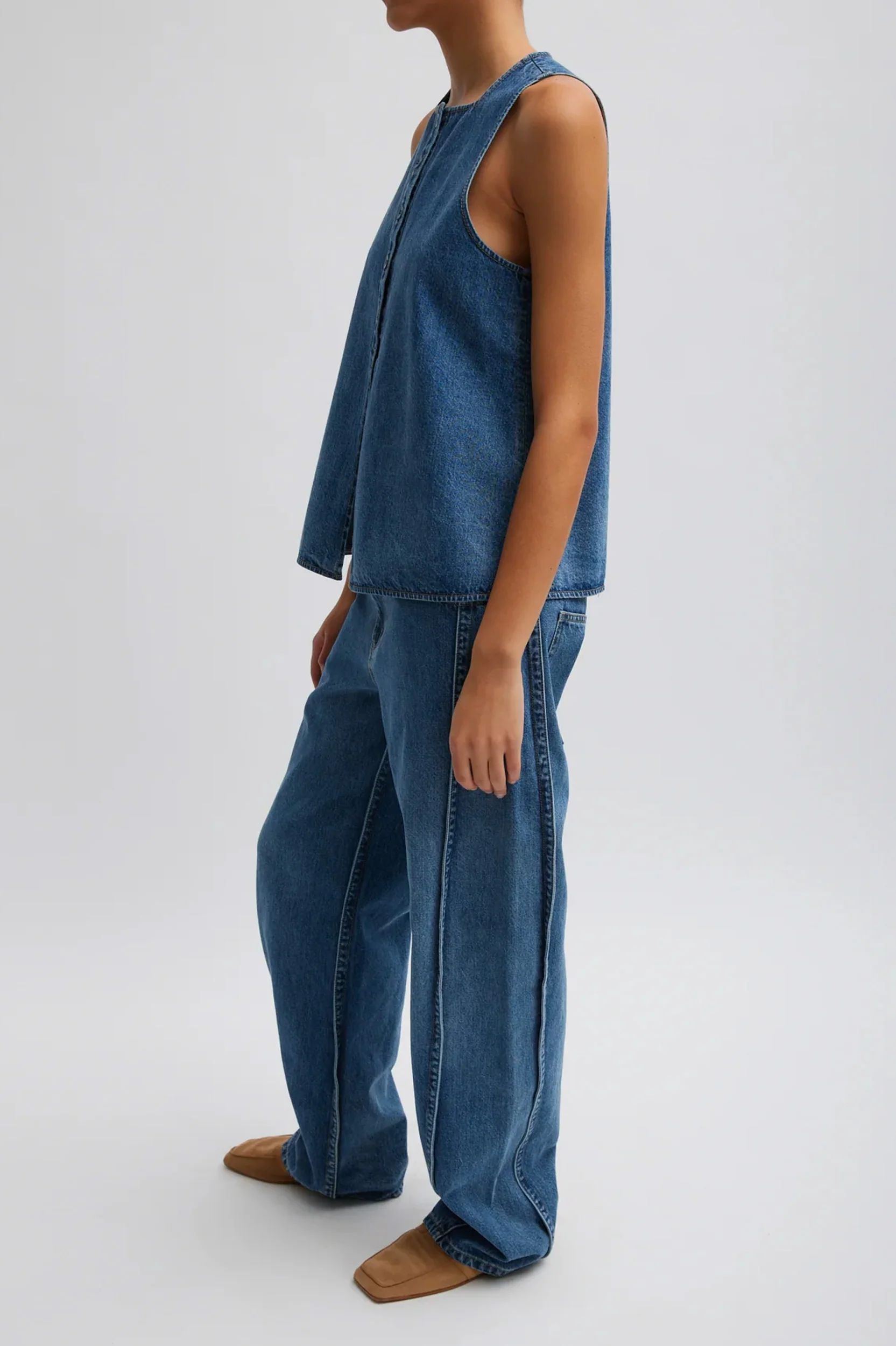 Spring Denim Tuck Jean in Classic Blue - Regular - Image 4