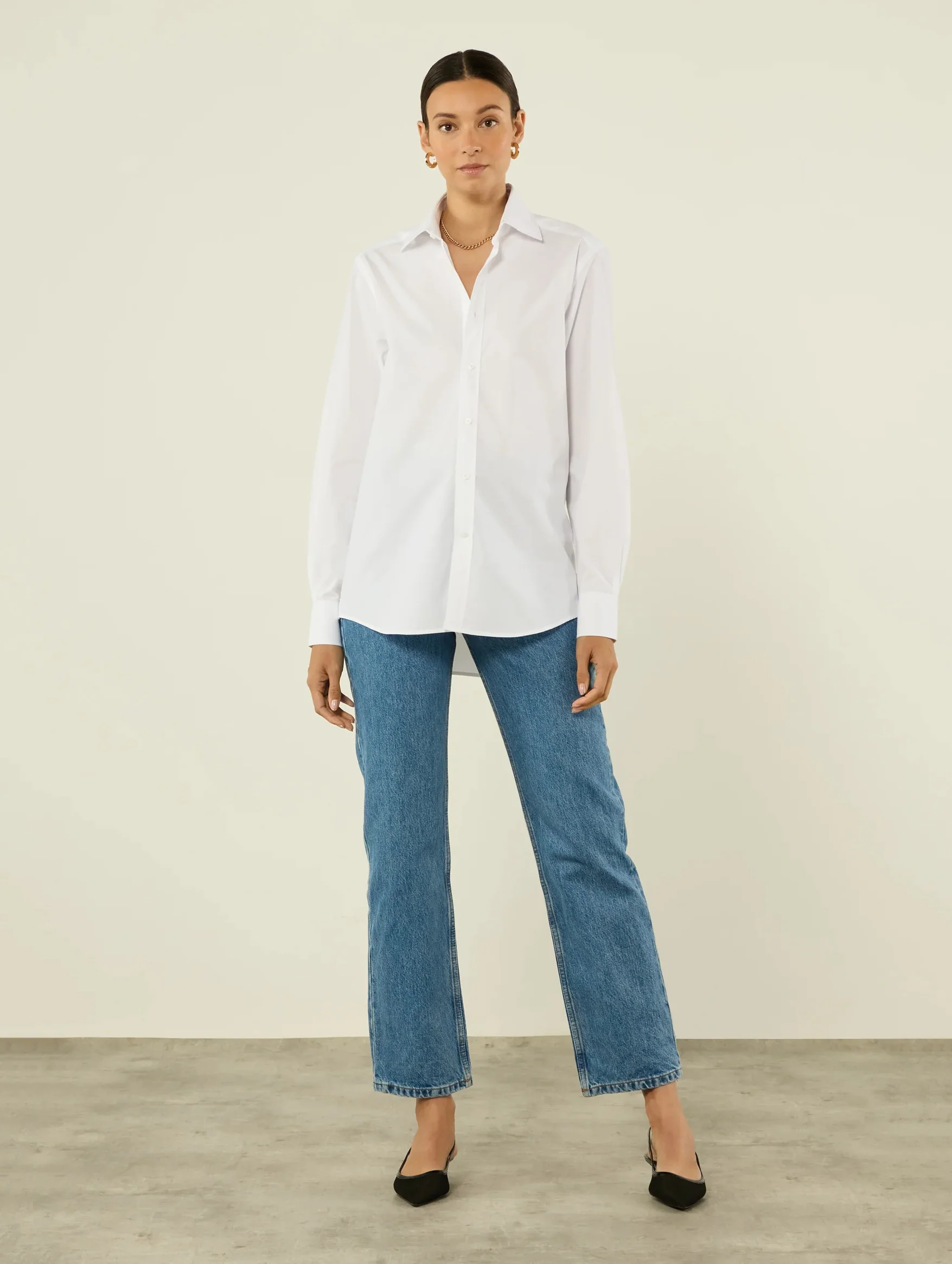 The Boyfriend Poplin Shirt in White - Image 3