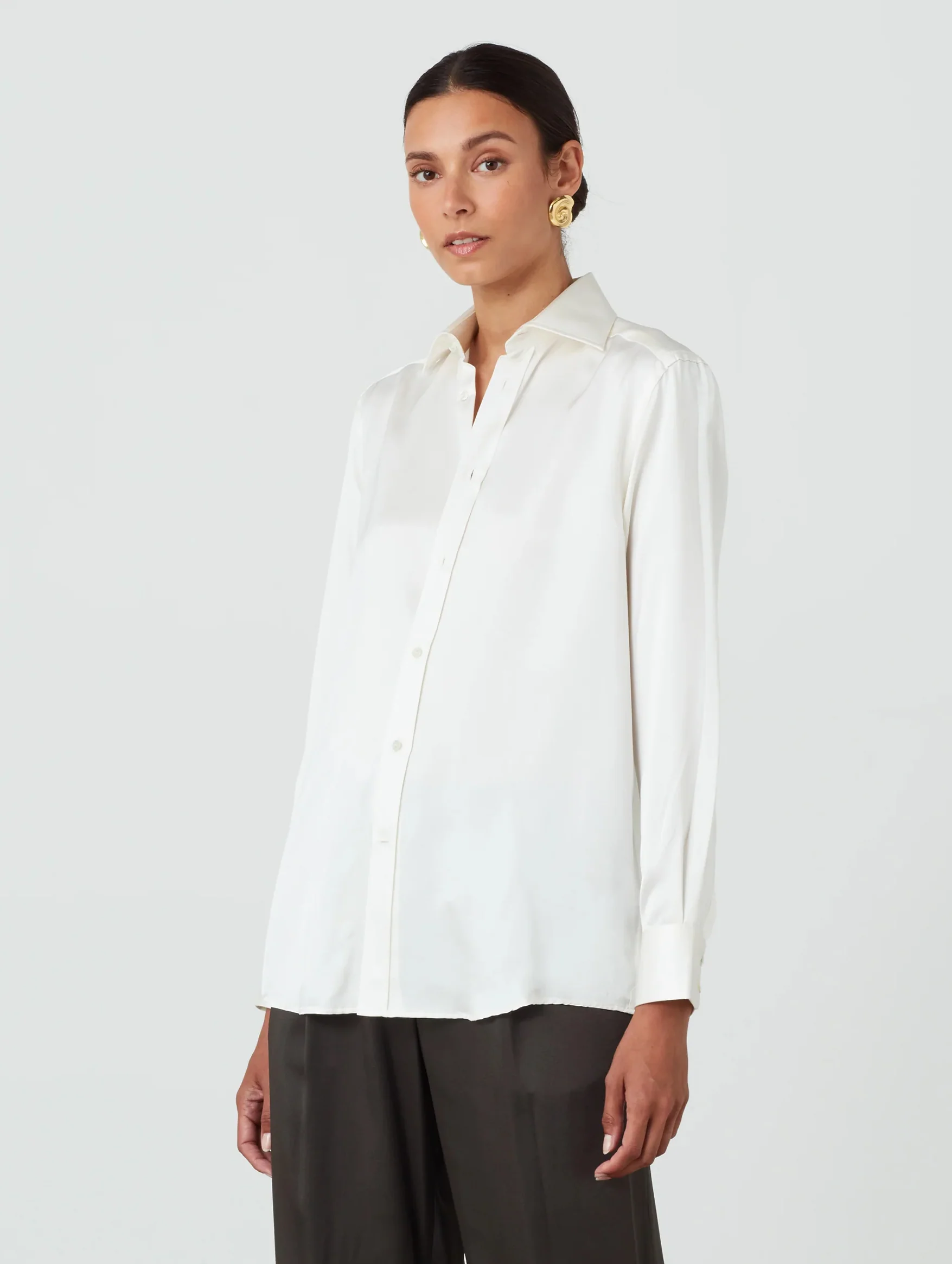 The Boyfriend Silk Shirt in Pearl - Image 2