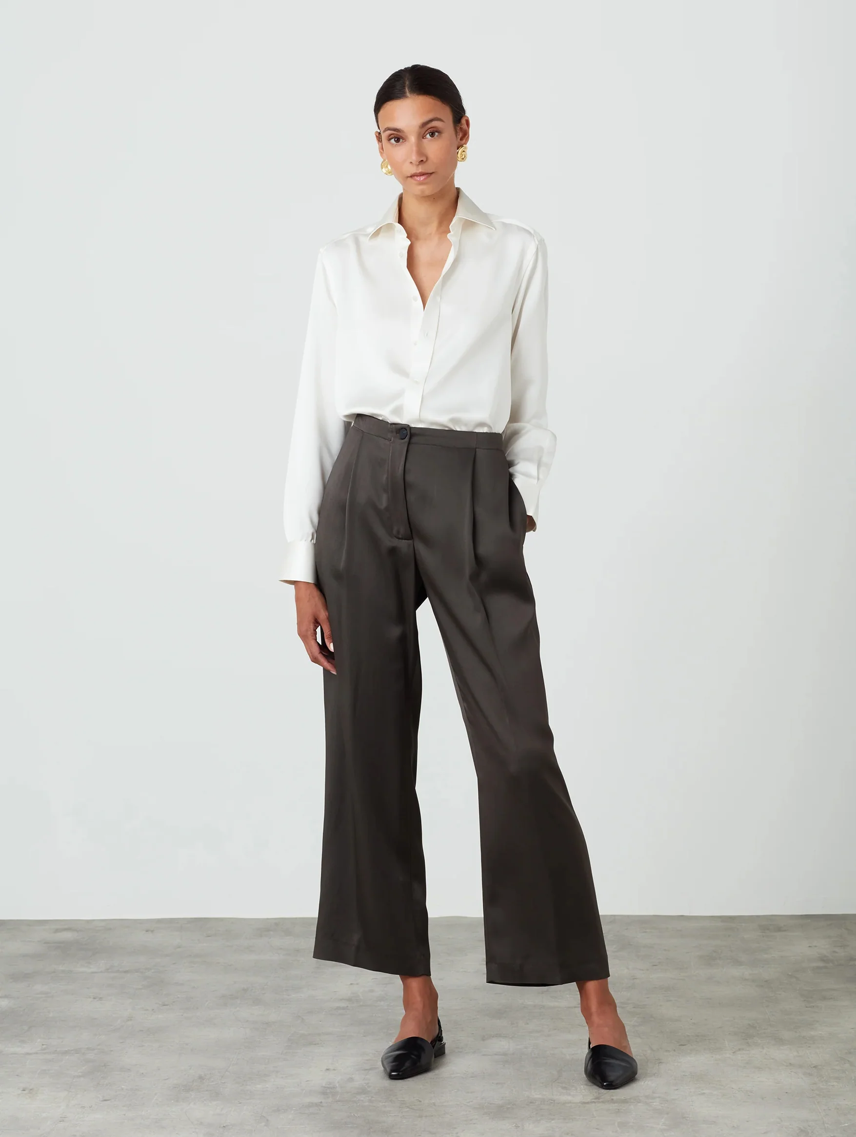 The Boyfriend Silk Shirt in Pearl - Image 3