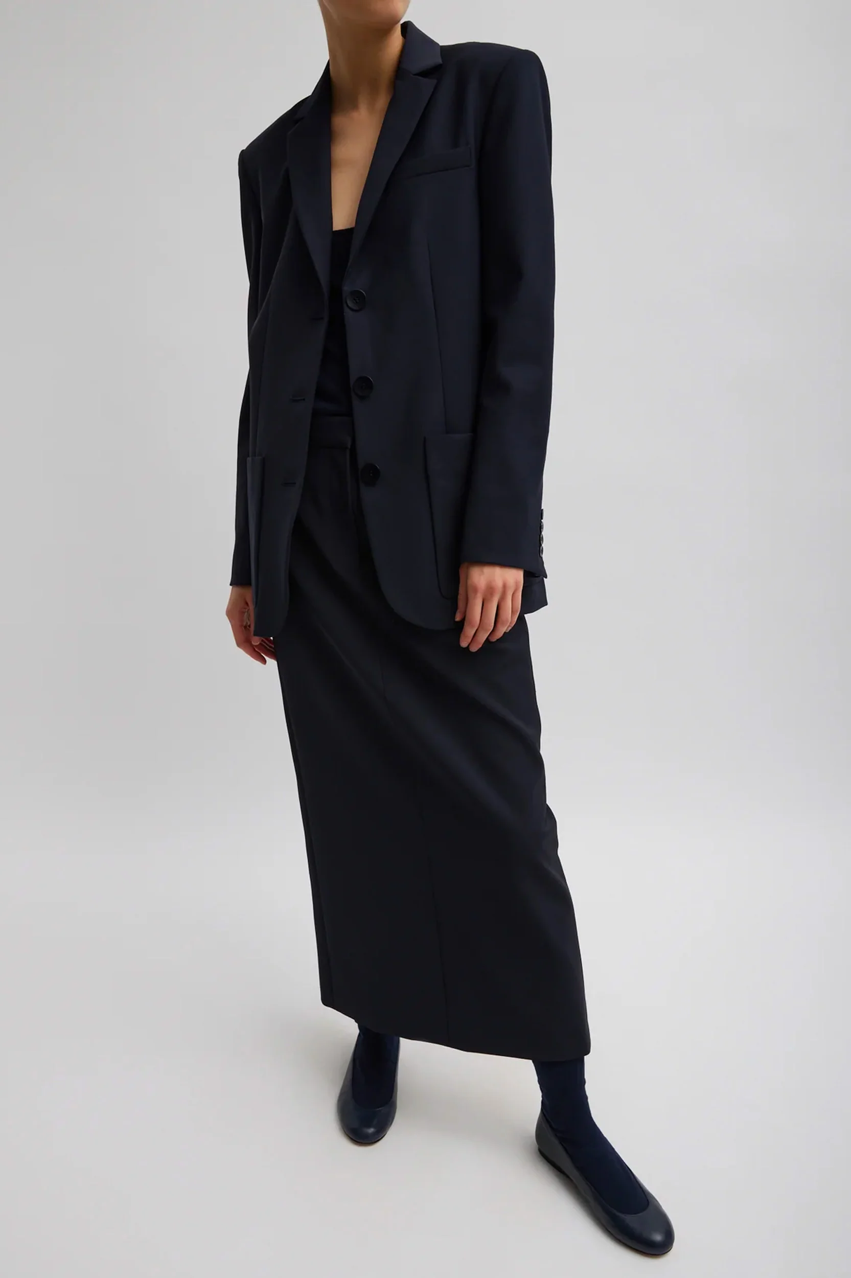Tropical Wool Max Blazer in Navy - Image 4