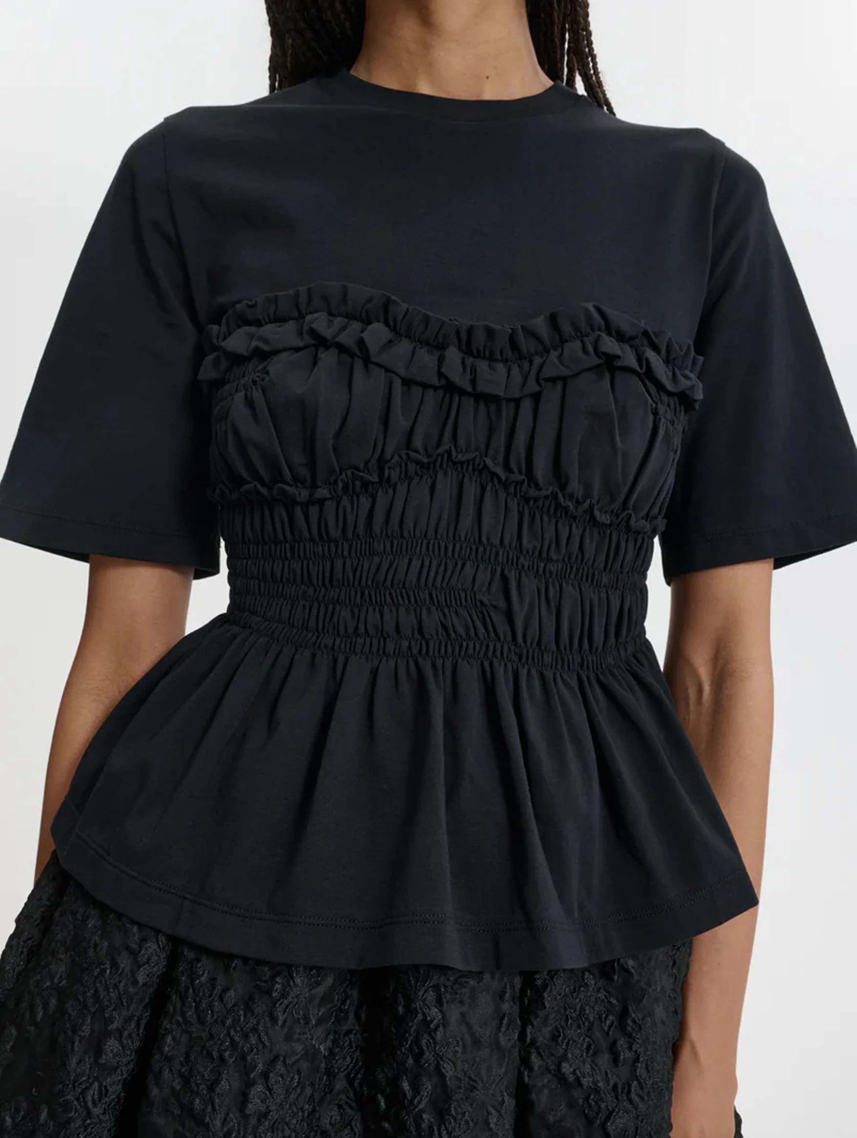 Vilde T-Shirt in Black - Image 3